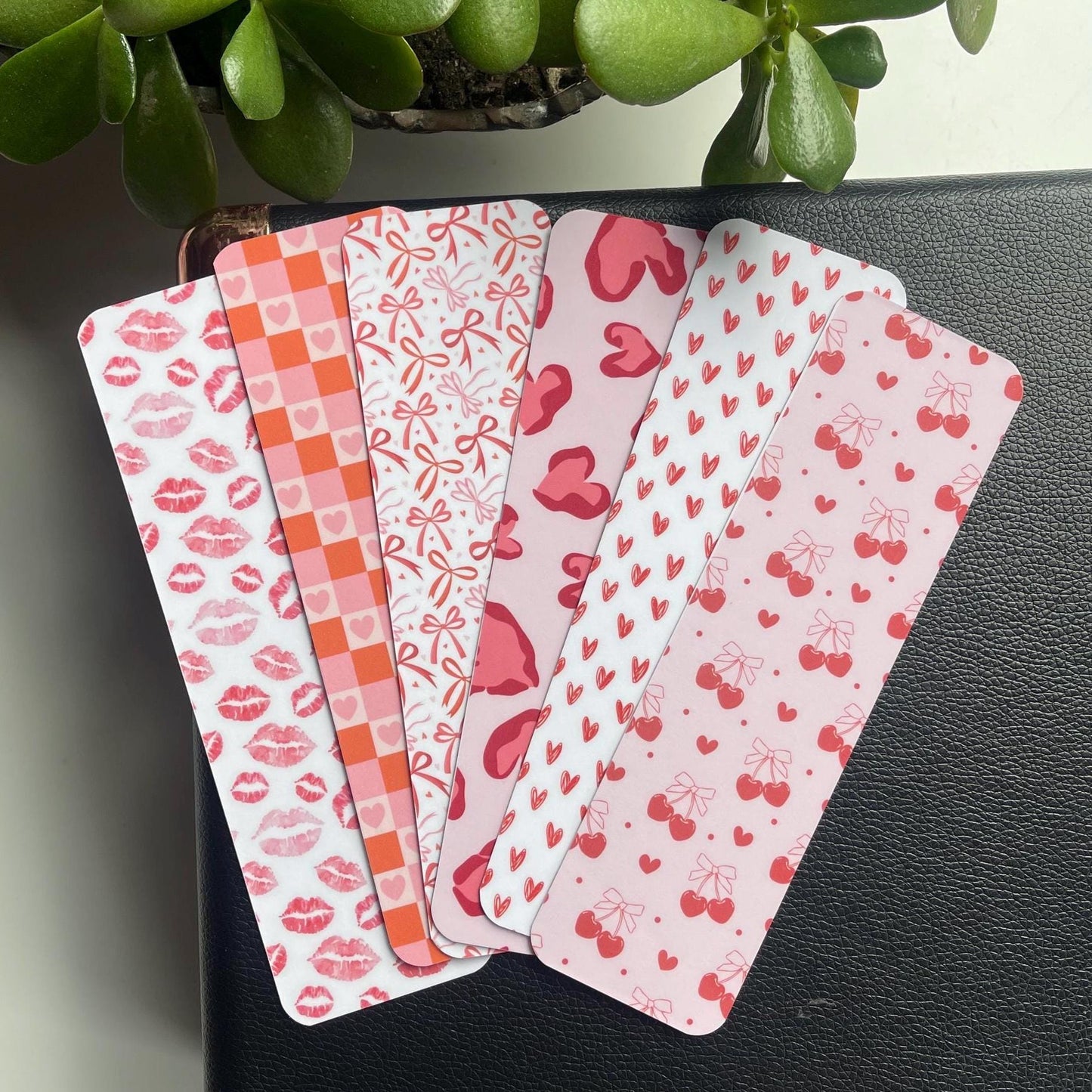 Valentine's Day Bookmark Set